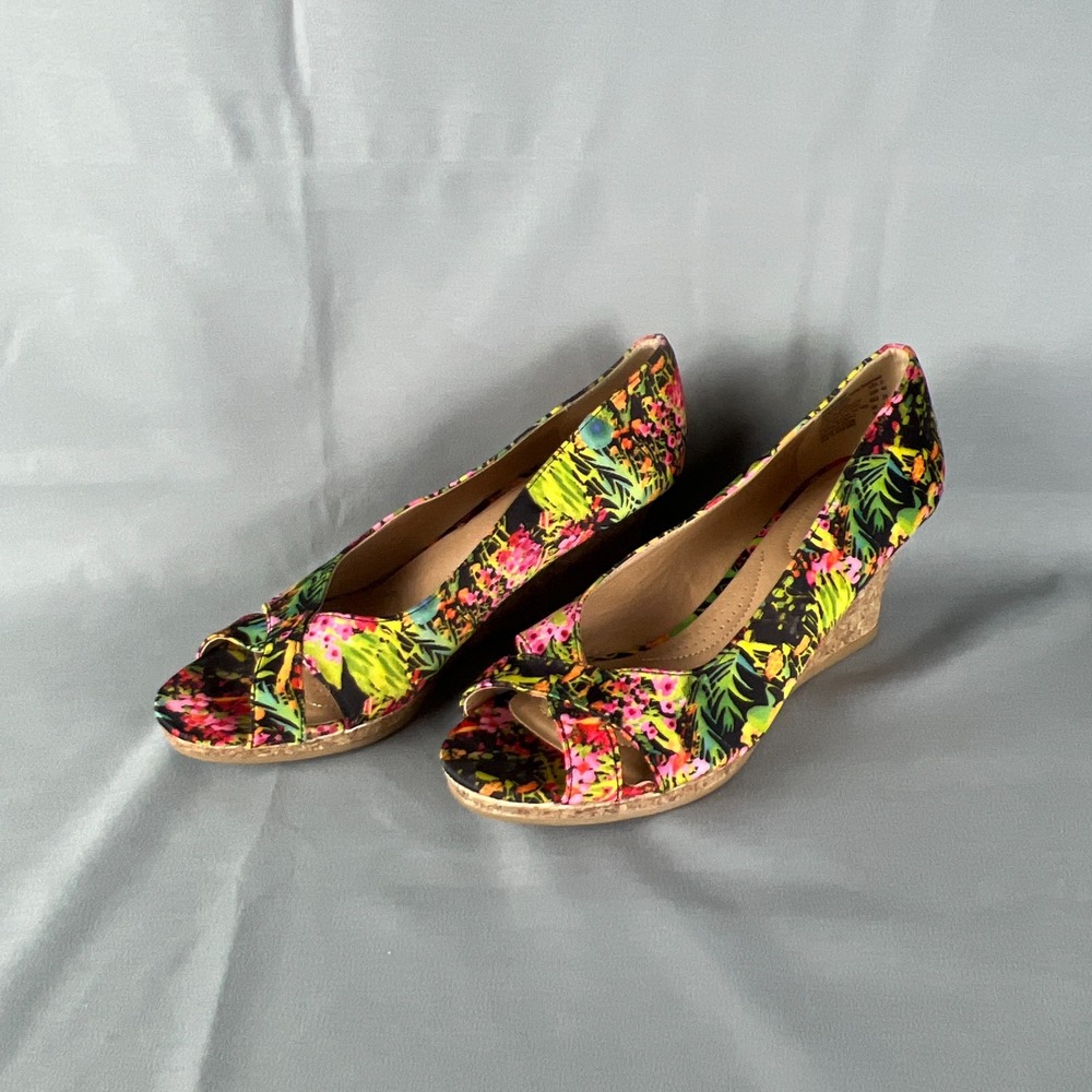 Dexflex Comfort Womens US 8 Sandals Multicolor Cork Floral Peep Toe Wedge Heel